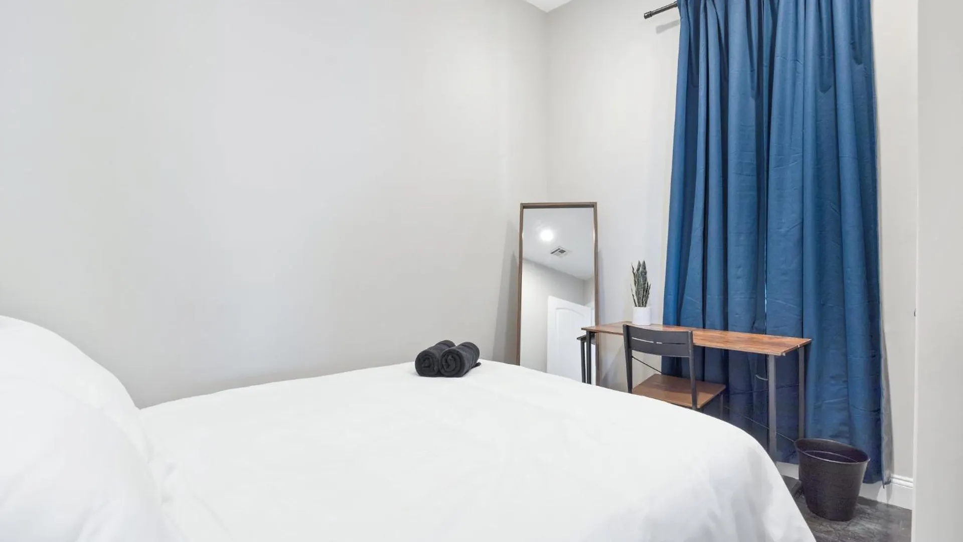 Appartement Biggest Duplex 6Bd In Bushwick For 16 Guests à New York 0*,  États-Unis